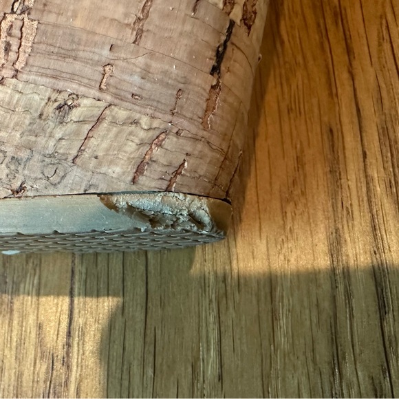 🖤 STUART WEITZMAN Brushed Gold Leather Wedge 🖤 - Picture 10 of 10